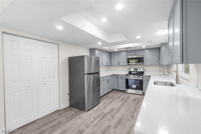 1284 Rainbow CT, Naples, FL 34110