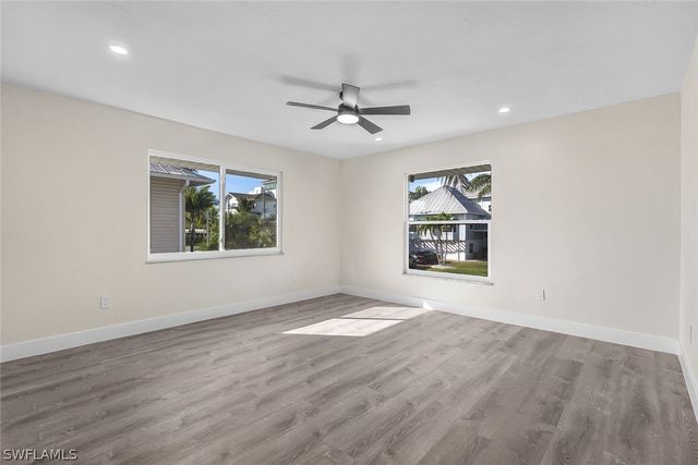 1284 Rainbow CT, Naples, FL 34110