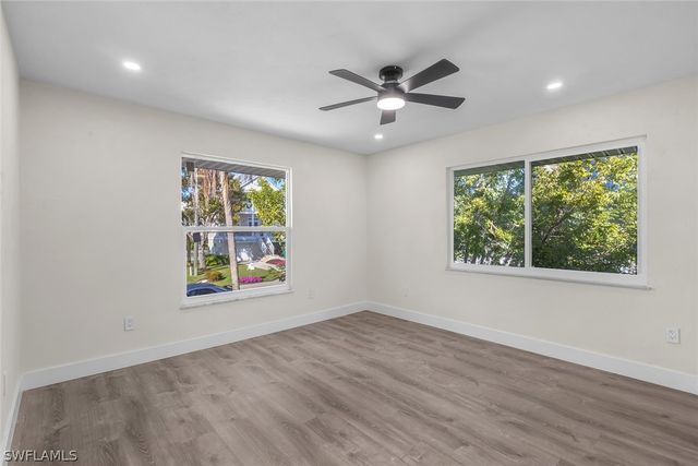 1284 Rainbow CT, Naples, FL 34110