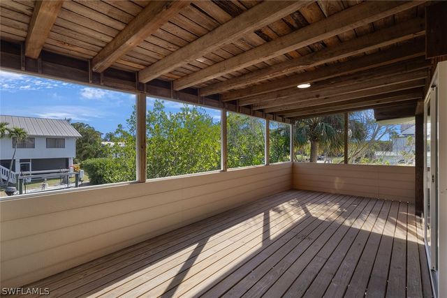 1284 Rainbow CT, Naples, FL 34110