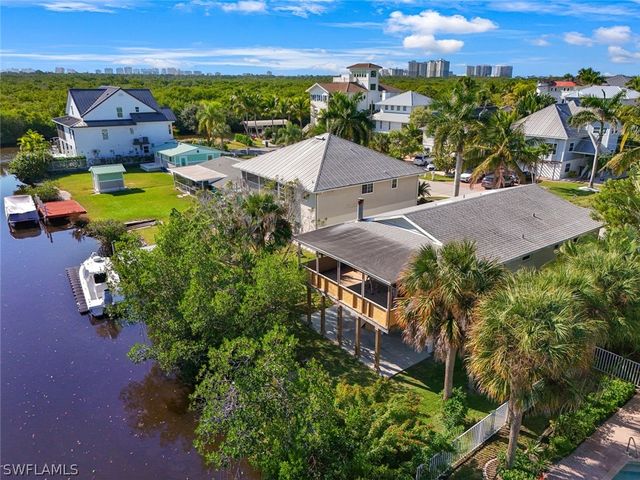 1284 Rainbow CT, Naples, FL 34110