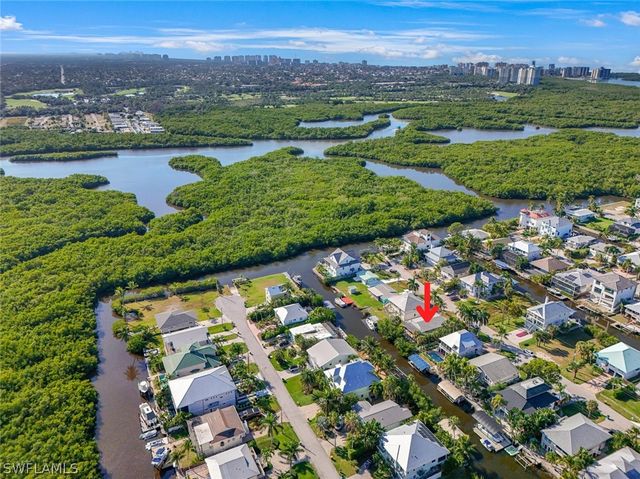 1284 Rainbow CT, Naples, FL 34110