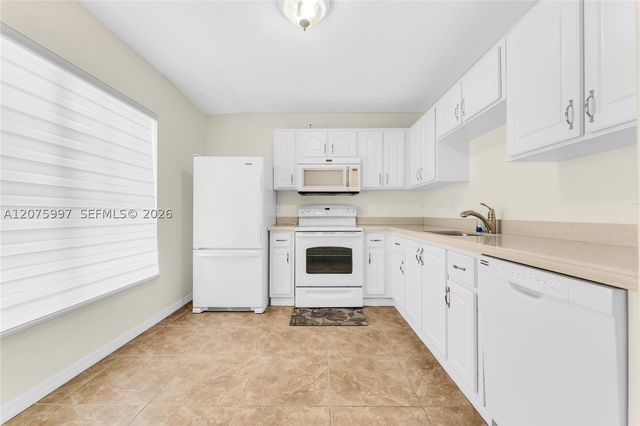 127 NW 108th Ave 643L, Pembroke Pines, FL 33026