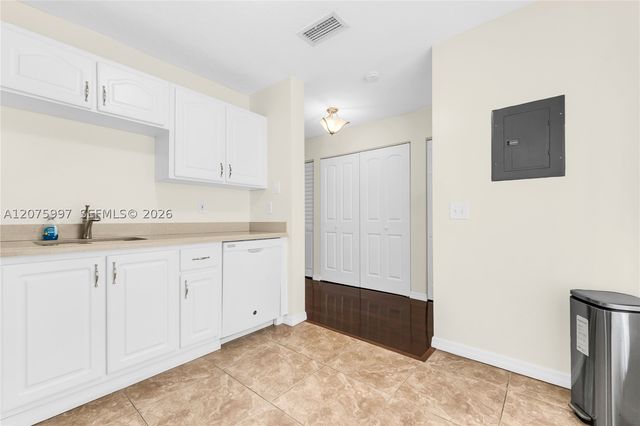 127 NW 108th Ave 643L, Pembroke Pines, FL 33026
