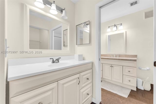 127 NW 108th Ave 643L, Pembroke Pines, FL 33026