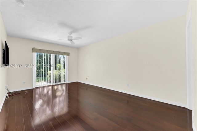 127 NW 108th Ave 643L, Pembroke Pines, FL 33026