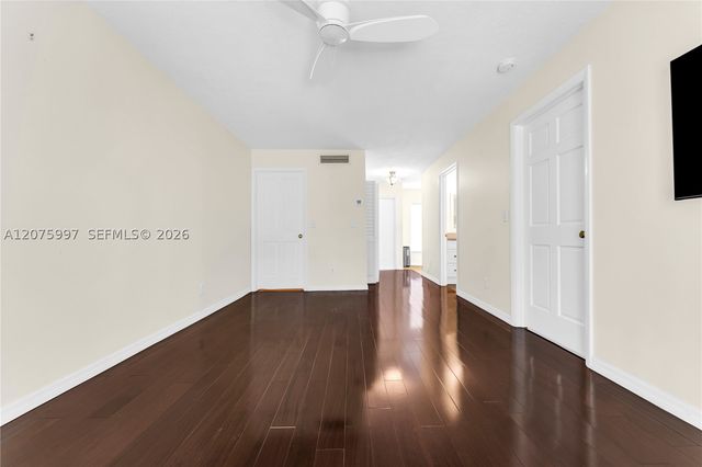 127 NW 108th Ave 643L, Pembroke Pines, FL 33026