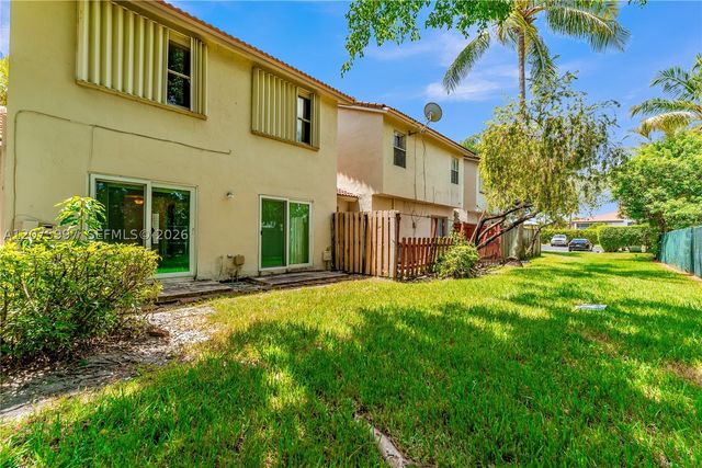 127 NW 108th Ave 643L, Pembroke Pines, FL 33026