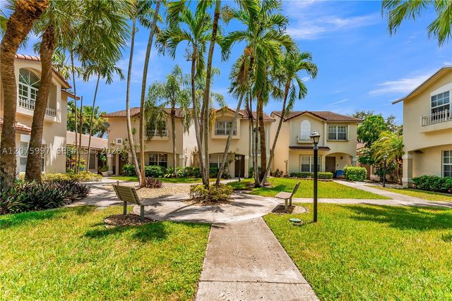 127 NW 108th Ave 643L, Pembroke Pines, FL 33026