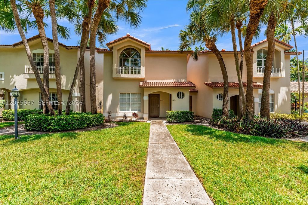 127 NW 108th Ave 643L, Pembroke Pines, FL 33026