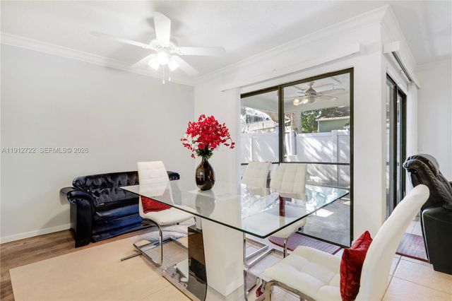 301 Lakewood Drive 8A, Jupiter, FL 33458