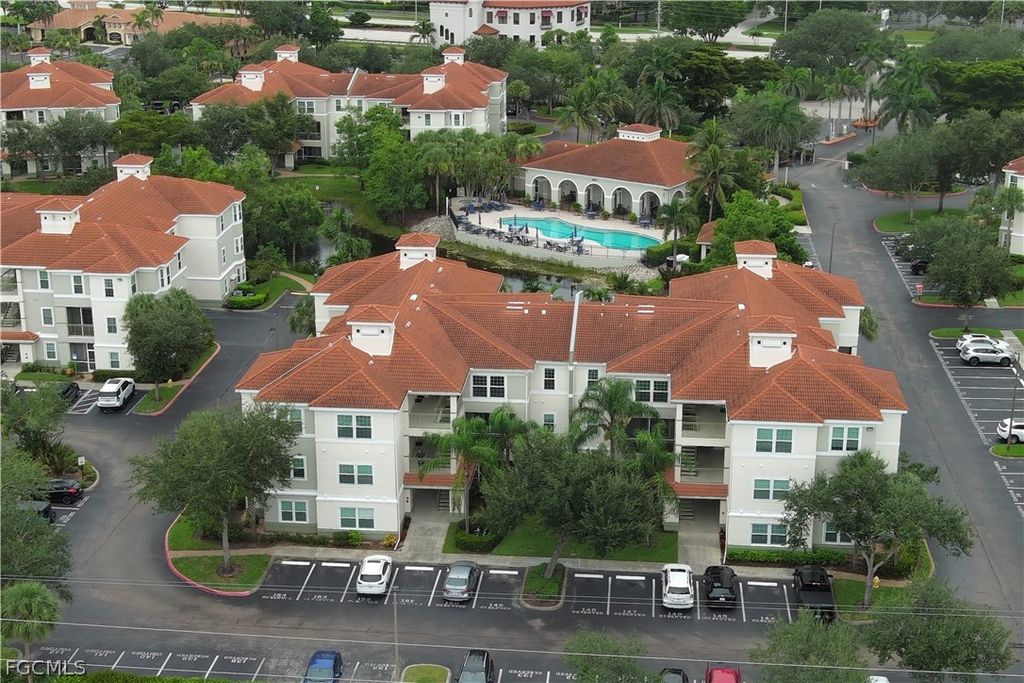 23660 Walden Center DR 305, Estero, FL 34134