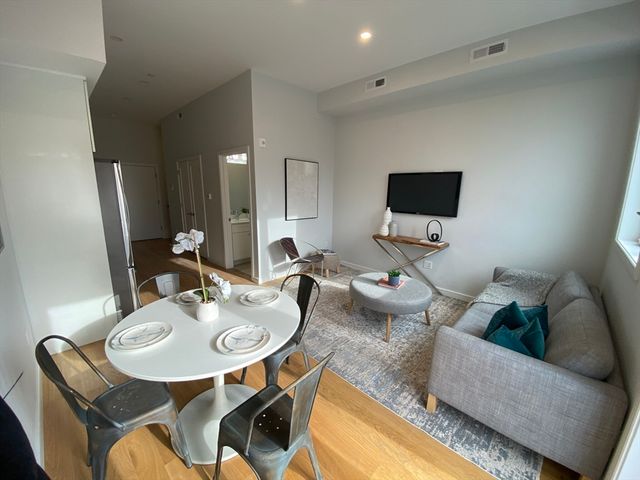 385 Pleasant St 15, Watertown, MA 02472