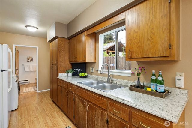 11040 NE Maine Street, Kingston, WA 98346