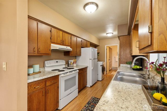 11040 NE Maine Street, Kingston, WA 98346
