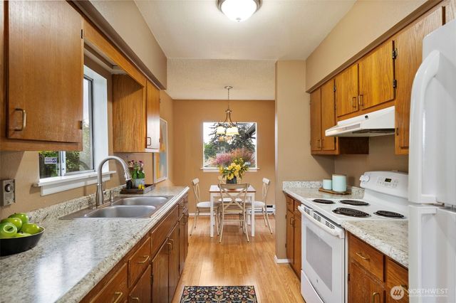 11040 NE Maine Street, Kingston, WA 98346