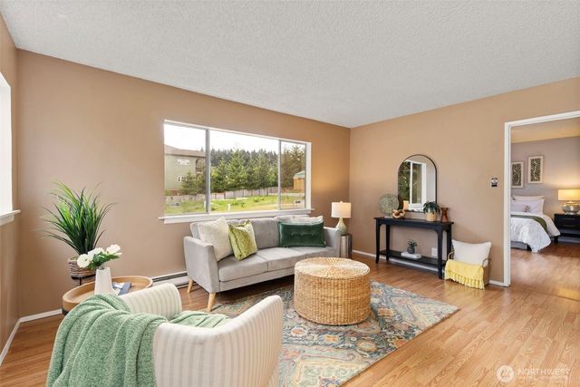 11040 NE Maine Street, Kingston, WA 98346