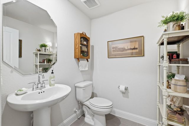 2645 Kings Canyon Mews, Corinth, TX 76210