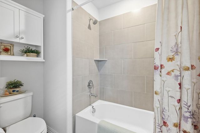 2645 Kings Canyon Mews, Corinth, TX 76210