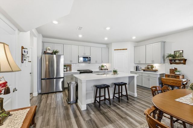 2645 Kings Canyon Mews, Corinth, TX 76210