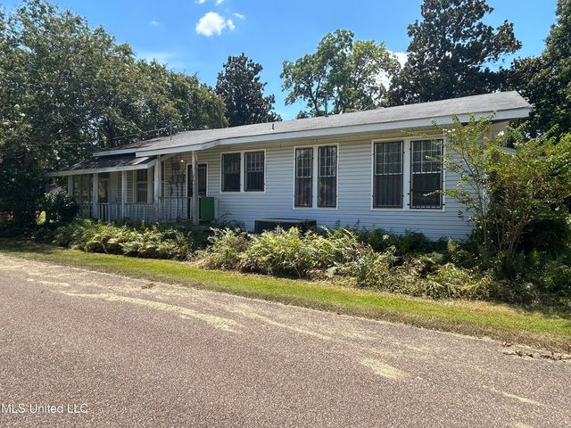 118 E Monroe Avenue, Greenwood, MS 38930