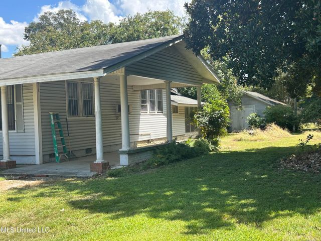 118 E Monroe Avenue, Greenwood, MS 38930