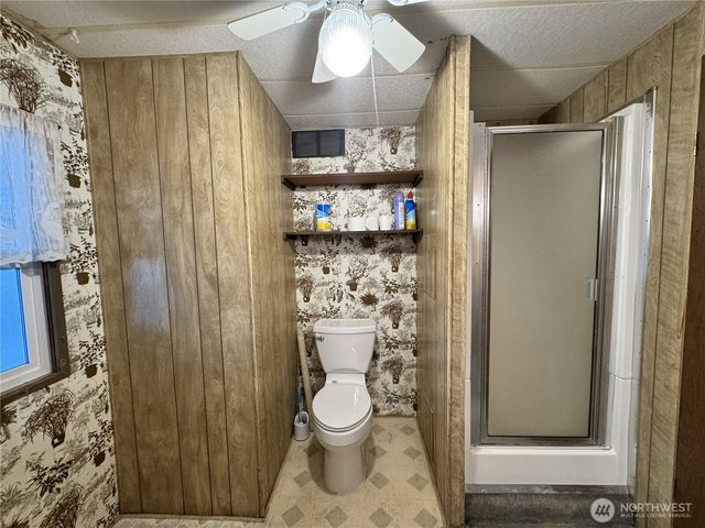 2430 Meadowlark Lane, Kelso, WA 98626