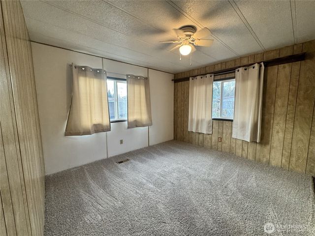 2430 Meadowlark Lane, Kelso, WA 98626