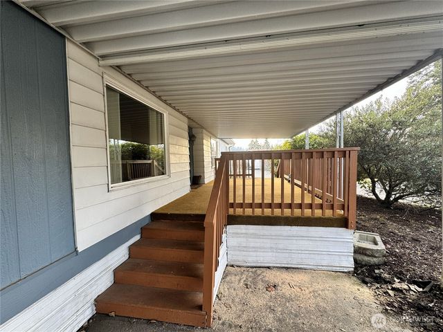 2430 Meadowlark Lane, Kelso, WA 98626