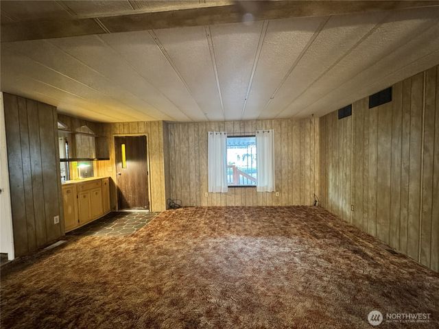 2430 Meadowlark Lane, Kelso, WA 98626