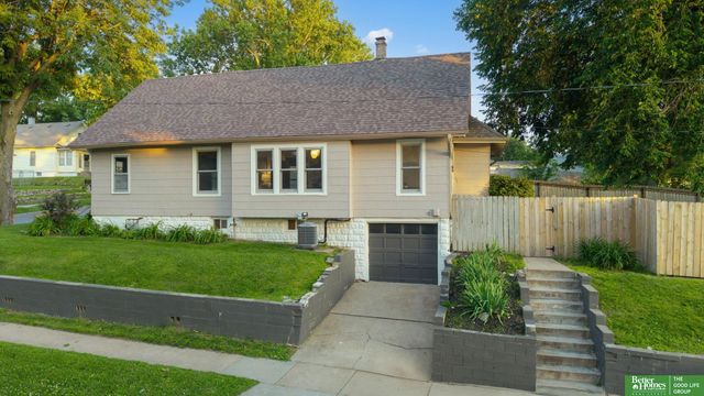 2546 N 63 Street, Omaha, NE 68104
