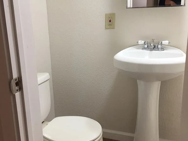 163 Hood Street, Cedar Hill, TX 75104