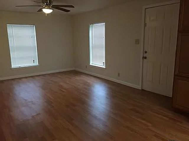 163 Hood Street, Cedar Hill, TX 75104