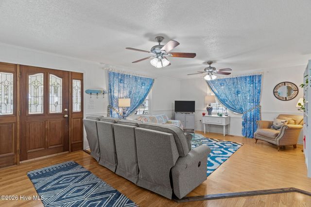 127 NW 18th Street, Oak Island, NC 28465