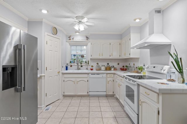 127 NW 18th Street, Oak Island, NC 28465