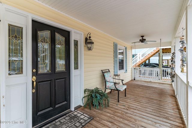 127 NW 18th Street, Oak Island, NC 28465