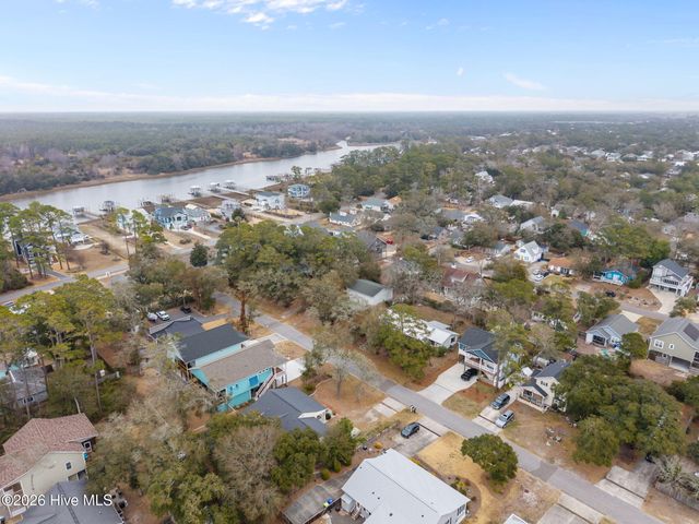 127 NW 18th Street, Oak Island, NC 28465