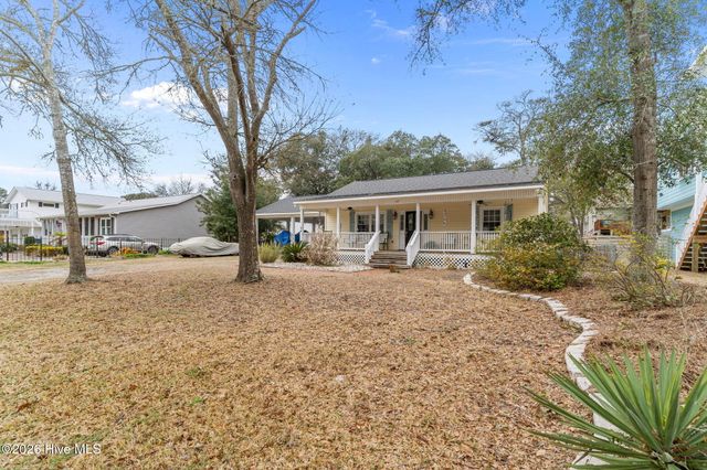 127 NW 18th Street, Oak Island, NC 28465