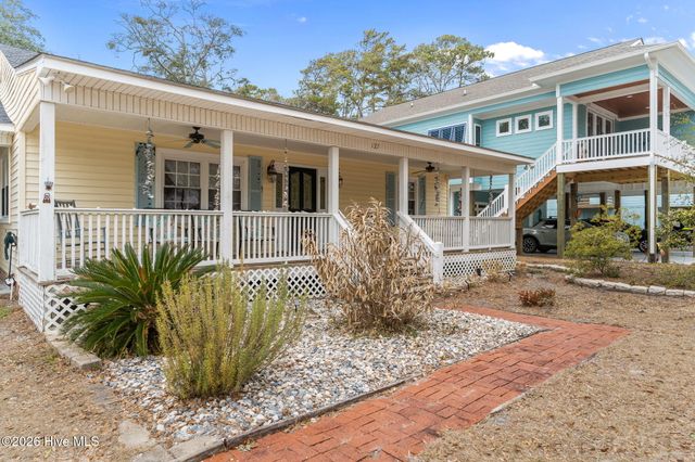 127 NW 18th Street, Oak Island, NC 28465