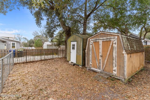 127 NW 18th Street, Oak Island, NC 28465