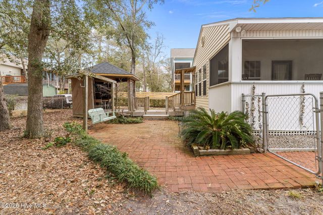 127 NW 18th Street, Oak Island, NC 28465