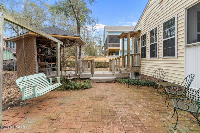 127 NW 18th Street, Oak Island, NC 28465
