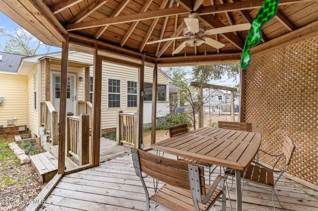 127 NW 18th Street, Oak Island, NC 28465