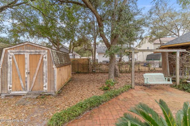 127 NW 18th Street, Oak Island, NC 28465