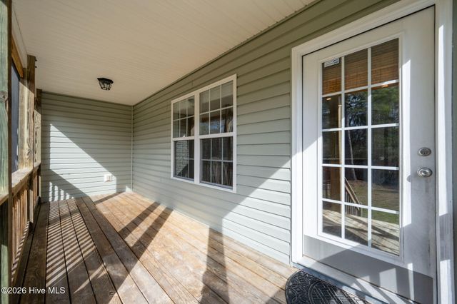 229 Wedgefield Circle, Maple Hill, NC 28454