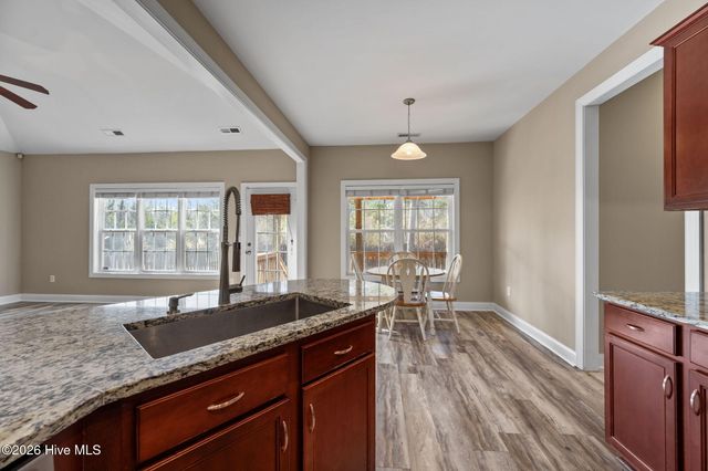 229 Wedgefield Circle, Maple Hill, NC 28454