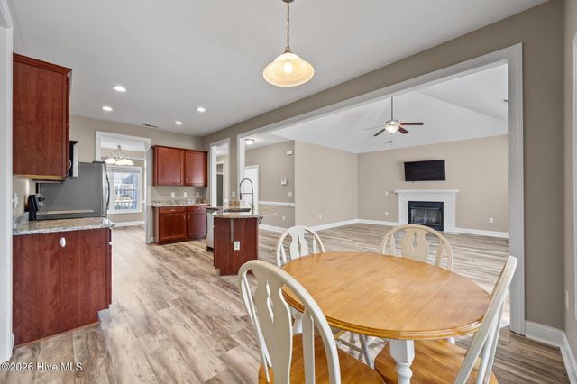 229 Wedgefield Circle, Maple Hill, NC 28454