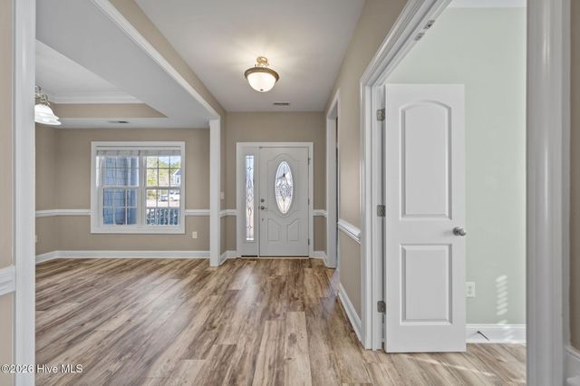 229 Wedgefield Circle, Maple Hill, NC 28454