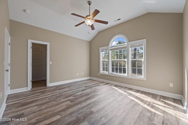 229 Wedgefield Circle, Maple Hill, NC 28454