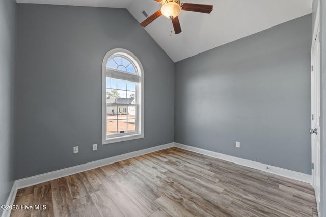 229 Wedgefield Circle, Maple Hill, NC 28454